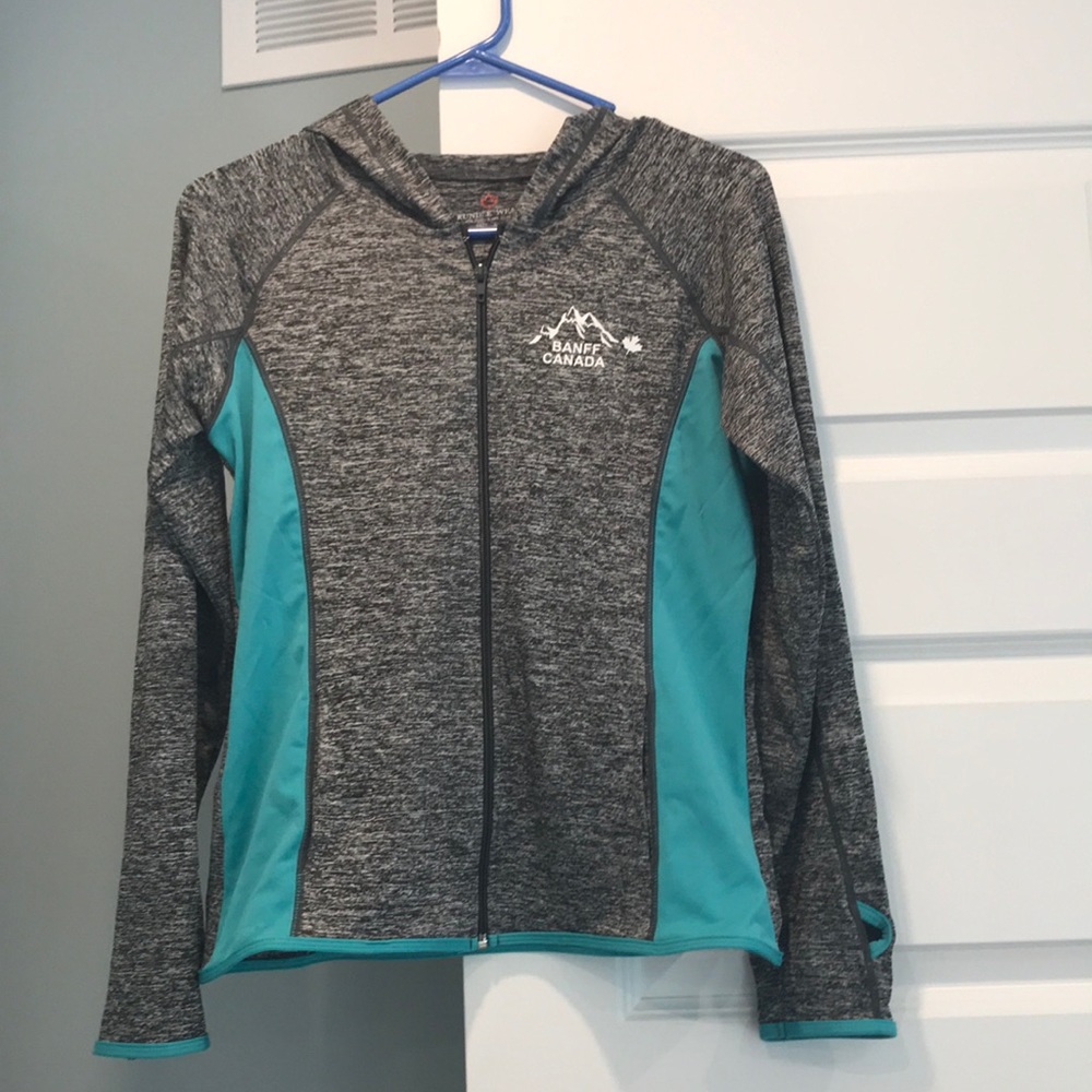 Workout zip up